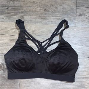 Brand new Victoria’s Secret sports bra